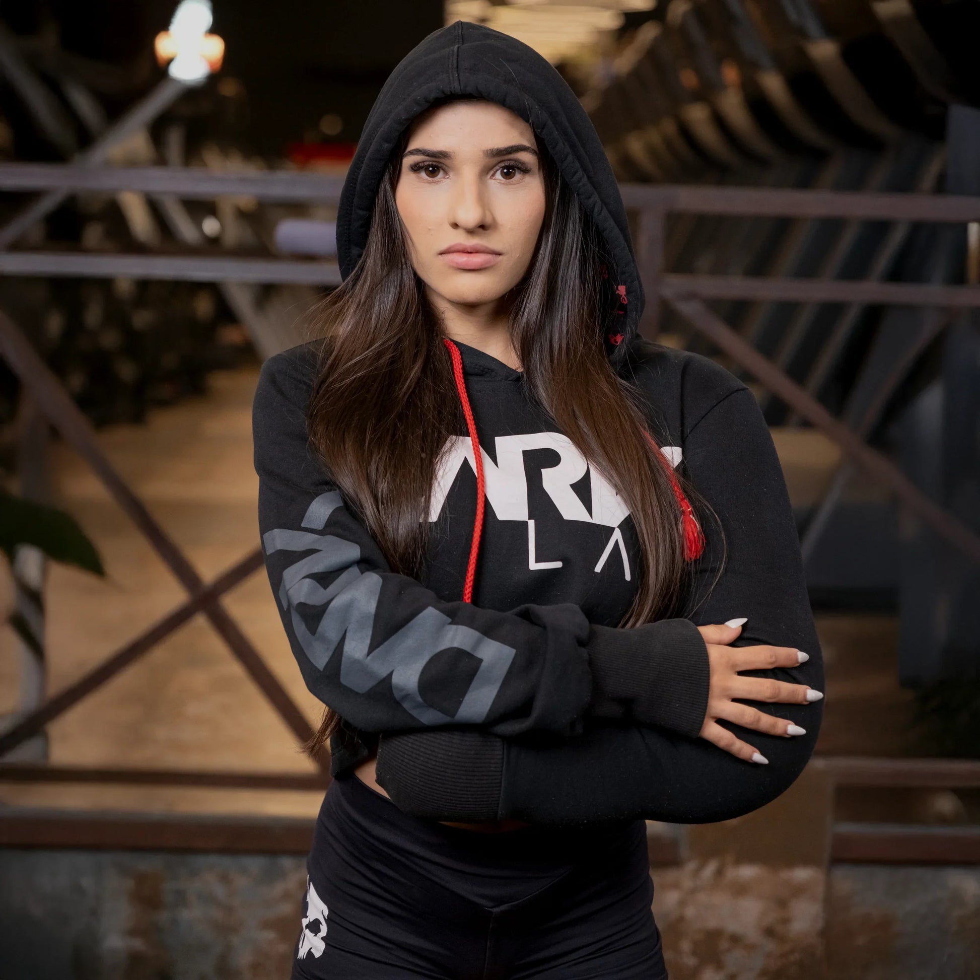 Moletom Cropped Feminino com Capuz – Dark Lab Suplementos