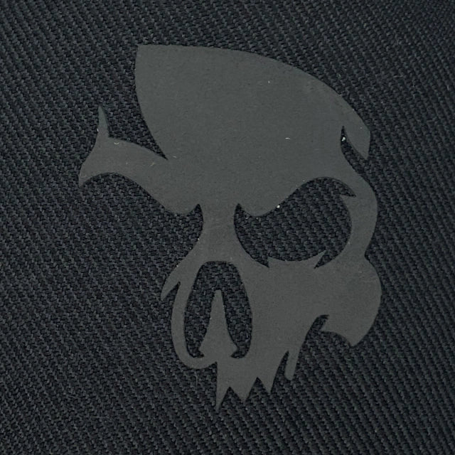 Estampa de caveira símbolo da Dark Lab do Boné snapback 