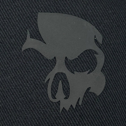 Estampa de caveira símbolo da Dark Lab do Boné snapback 