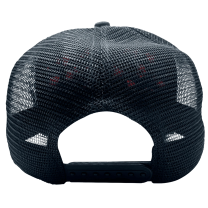 Parte de trás do Boné Trucker da Dark Lab em parceria com a BLCK 